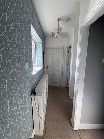 2 bedroom semi-detached house to rent - Photo 5
