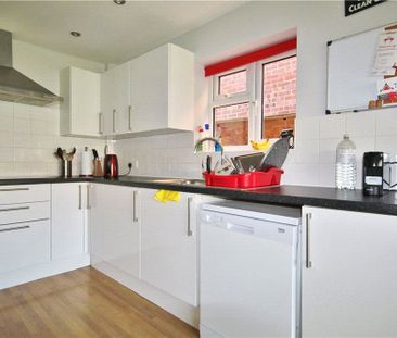 Wingfield Close, New Haw, Addlestone, Surrey, KT15 3BX - Photo 3