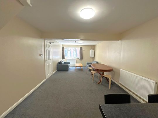 3 Bed Terraced House, Stokes Croft, BS1 - Photo 1