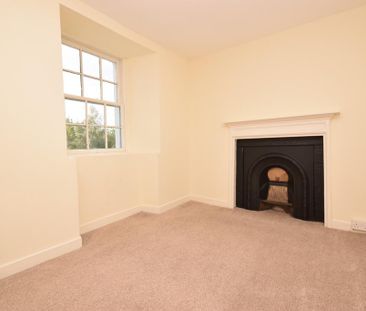 4 bedroom detached house to rent - Photo 6