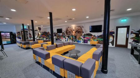 1 bedroom private hall to rent - Photo 2