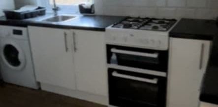 Room in a Shared Flat, Coventry Road, IG1 - Photo 2