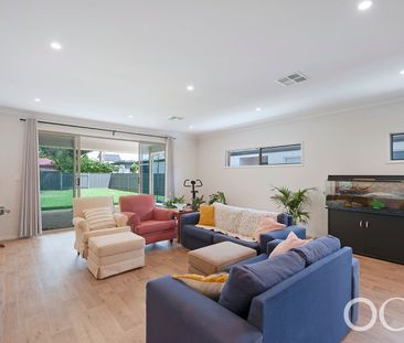 Open the Door To Substantial Family Living in Prestigious Hawthorn - Photo 1