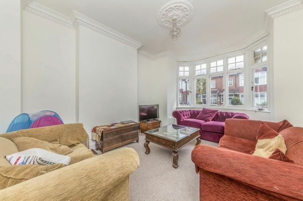 Glencairn Road, Streatham, SW16 - Photo 1