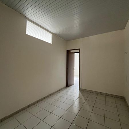 Location Appartement 53.54m² 3 pièces Fort de france - Photo 4