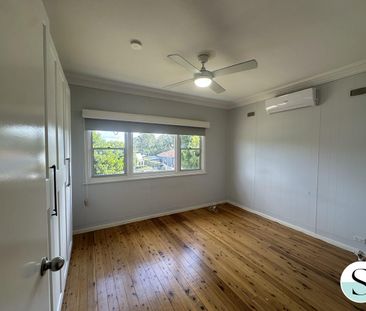 Spacious Family Home with Huge Backyard & Entertaining Area - Photo 3