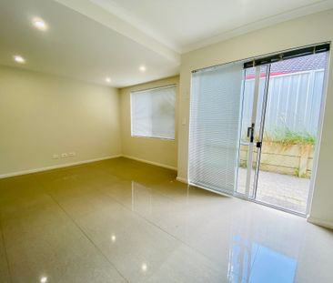 Cozy and Convenient 2-Bedroom Rental Unit in Balcatta - Photo 3