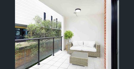 Light and Bright whilst conveniently located! - Photo 4