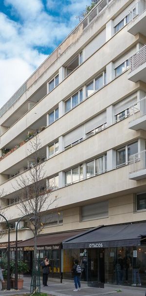 location Appartement F2 DE 51.7m² À PARIS - Photo 1