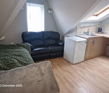 Dewsbury Road, Leeds - Photo 1