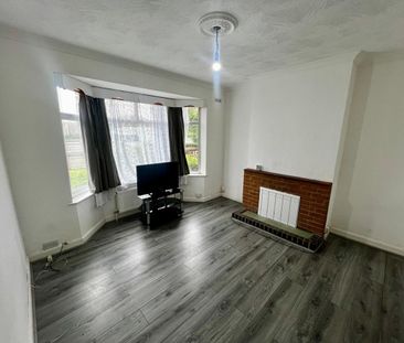 3 Bed Detached House, Melton Road, LE4 - Photo 4