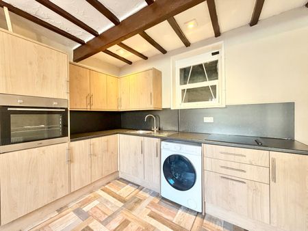3 bedroom terraced house to rent - Photo 5
