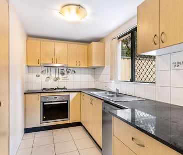 Large Courtyard Apartment - Photo 5