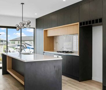 Modern family living in Gulf Harbour - Photo 1