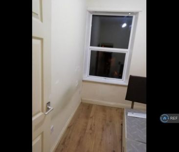 2 bedroom end of terrace house to rent - Photo 1