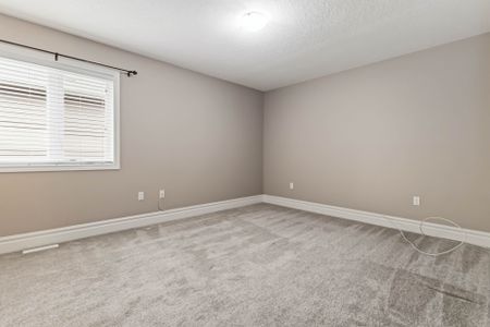 For Lease - 3135 Pincombe Drive, London South, Ontario - Photo 4
