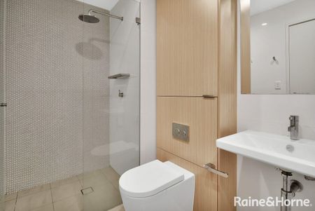 Furnished 1 Bedroom Apartment with Premium Designer Finishes - Photo 4