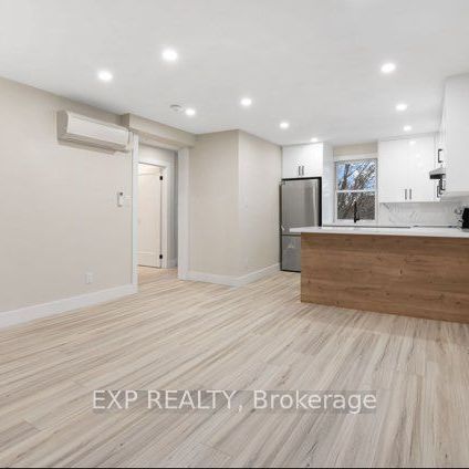 Detached Home For Lease | X8098376 - Photo 1