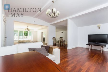 Luksusowa rezydencja z basenem w dzielnicy Wawer - Zdjęcie 4