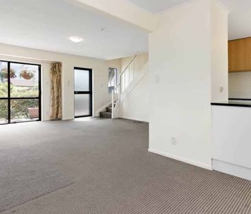 Pretty as a Picture - Excellent Location - Photo 3