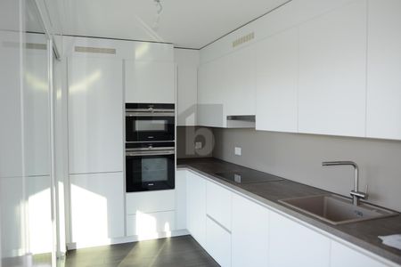 SPACIOUS, MODERN AND ELEGANT - Photo 3