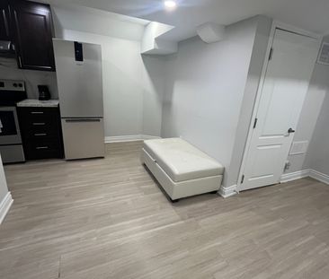 For Lease - 3898 Milkwood Crescent, Mississauga, Ontario - Photo 3