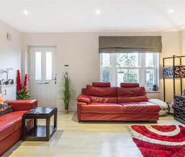 3 bedroom end of terrace house to rent - Photo 4