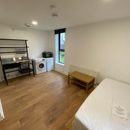 Studio to rent - Photo 3