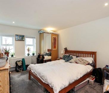 3 bedroom apartment to rent - Photo 4