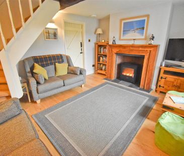 2 bedroom terraced house to rent - Photo 1