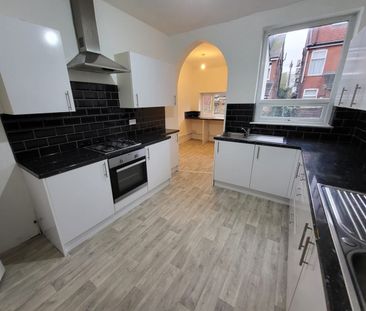 3 Bed Semi-Detached House, Wilton Avenue, M25 - Photo 6