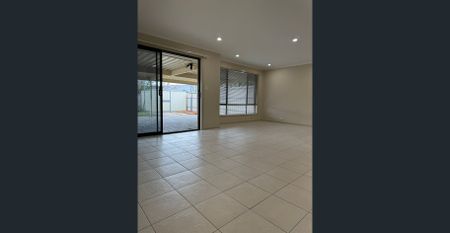 Spacious 3 Bedroom Home - Photo 5