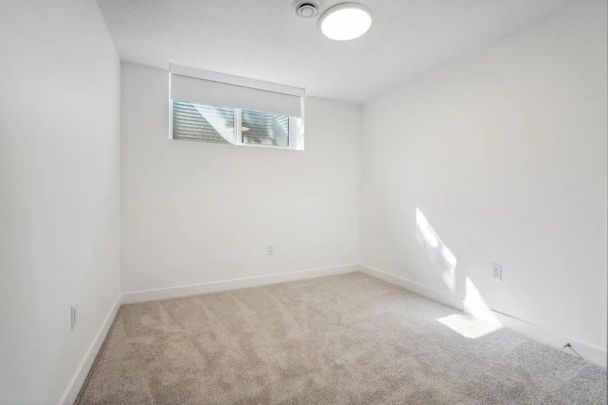9115 - 9121 65 Ave — 1 Bedroom - Photo 1