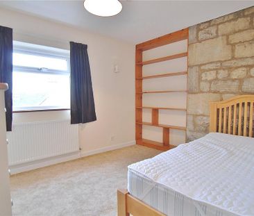 4 bedroom semi-detached house to rent - Photo 3