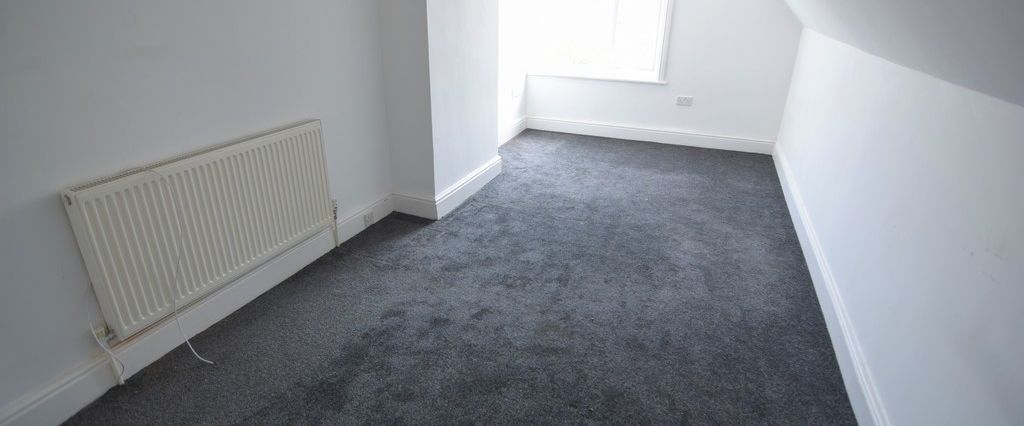 References Pending 3 Bed Maisonette - Photo 1