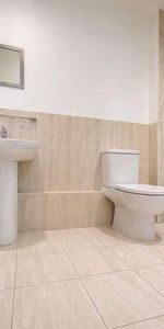 Pontes Avenue, Hounslow, TW3 - Photo 3