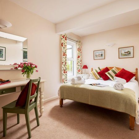 4 bedroom detached house to rent - Photo 3