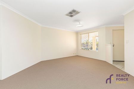 17 Kilmarnock Loop, Kinross WA 6028 - House For Rent - $750 | Domain - Photo 2
