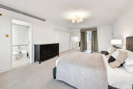 3 bedroom flat in 117-129 Park Street - Photo 2