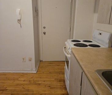 Studio 1,5 semi-meublé - Photo 3