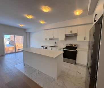 For Lease - 50 McAush Street, Barrie, Ontario - Photo 3