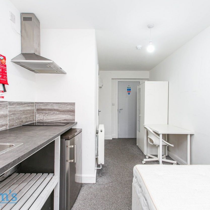 1 bed Studio for Rent - Photo 1