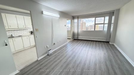 2506 735 Don Mills Road - Photo 4