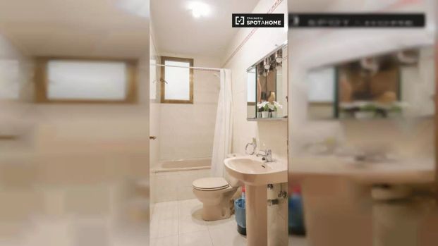 Room in a shared 7-bedroom apartment for rent in Goya, bills included - Foto 1