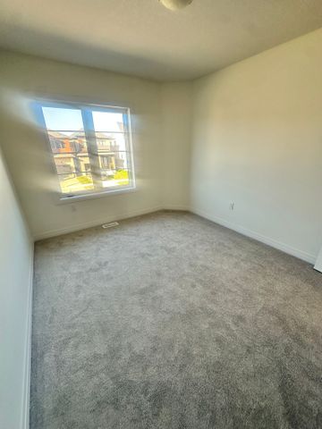 For Lease - 61 Brighton Lane, Thorold, Ontario - Photo 3