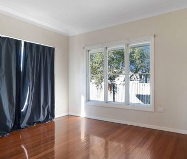 3 BEDROOM CHARACTER HOME IN CAMBOOYA - Photo 3