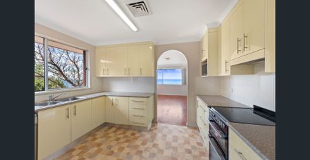 Stunning Lighthouse Beach Views - Photo 4