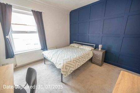 9, Gordon Street - Photo 4