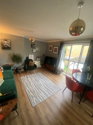 1 Bed Flat, Water Lane, SE14 - Photo 1