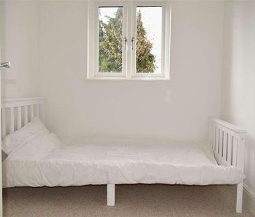 Sandy Lane, Sevenoaks, TN13 - Photo 2